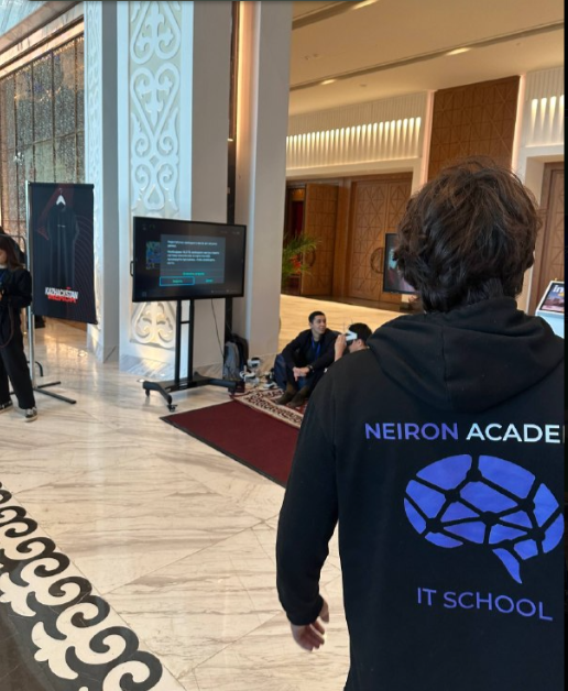 Стенд Neiron Academy на IT-конференции